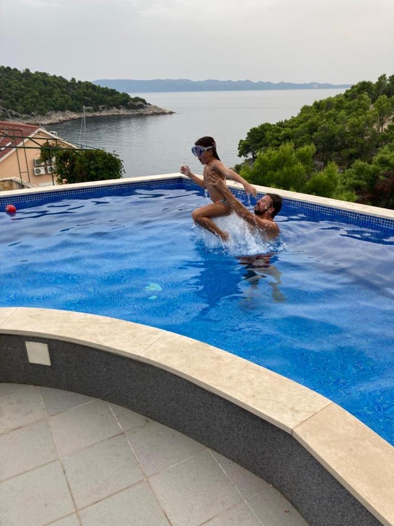 Villa Casabianca Milna  Esterno foto