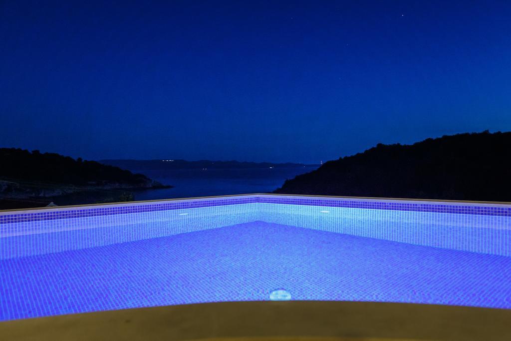 Villa Casabianca Milna  Esterno foto