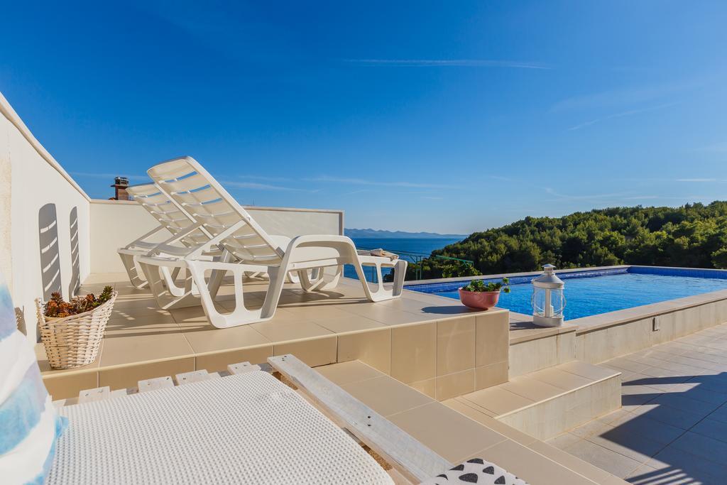 Villa Casabianca Milna  Esterno foto