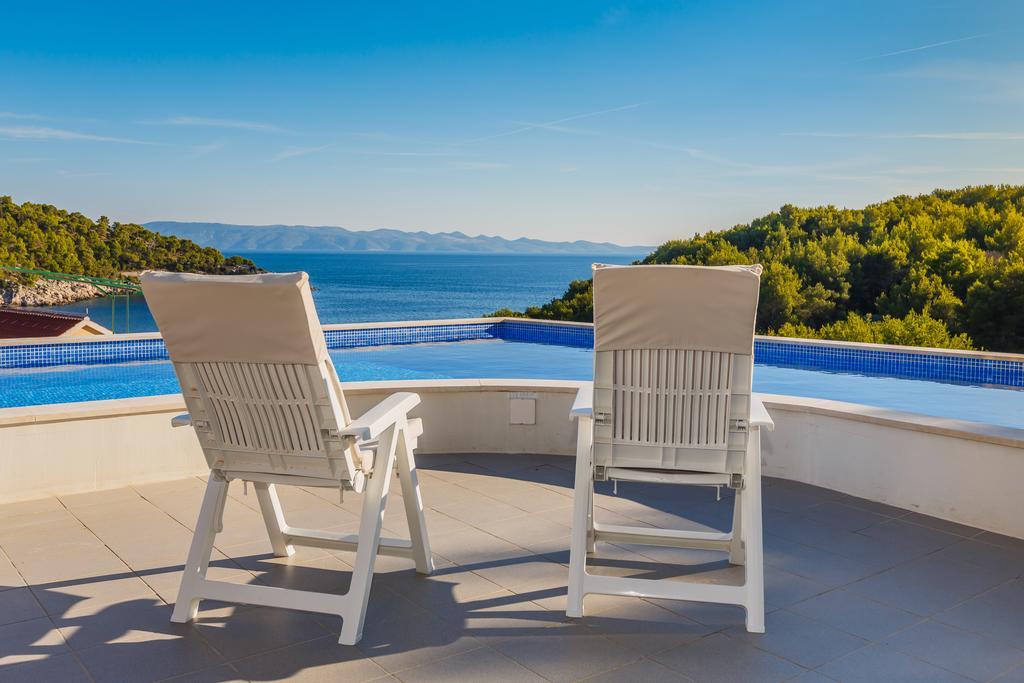 Villa Casabianca Milna  Esterno foto